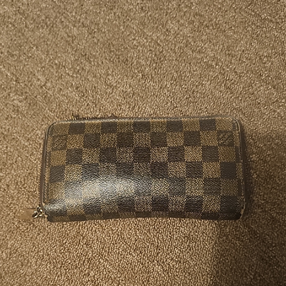 Louis Vuitton Damier Wallet (project)